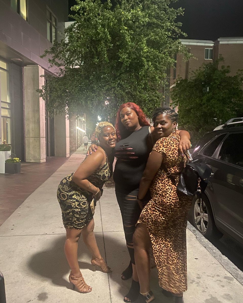 WrightLove90's tweet photo. I loved my weekend to cut up with my girls https://t.co/99LTXJYvRO