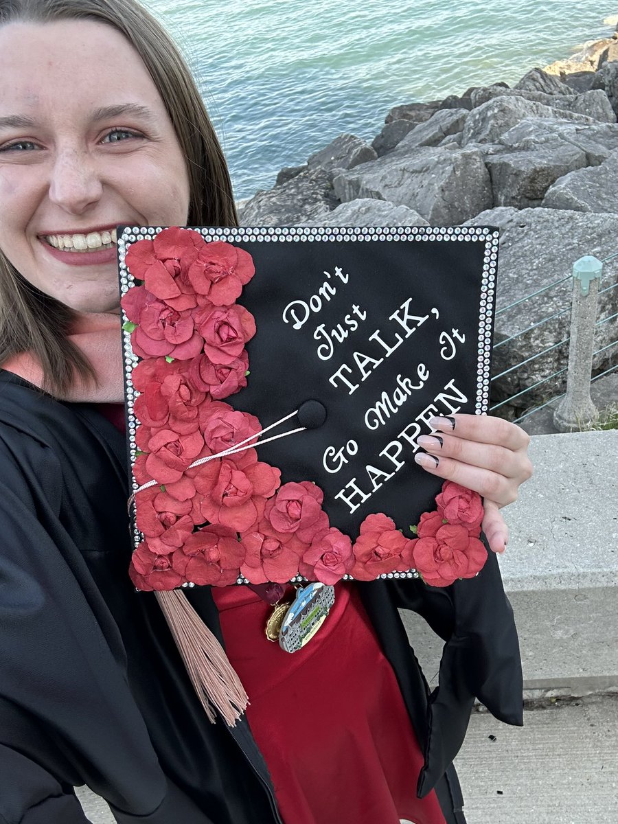 stormer_4ever's tweet photo. Been seeing @kflay since 8th grade. Yesterday I graduated with my masters. Thank you for everything Kristine, you earned my grad cap quote. See you in Chicago on June 11th 🖤 https://t.co/ogOjSXID4h