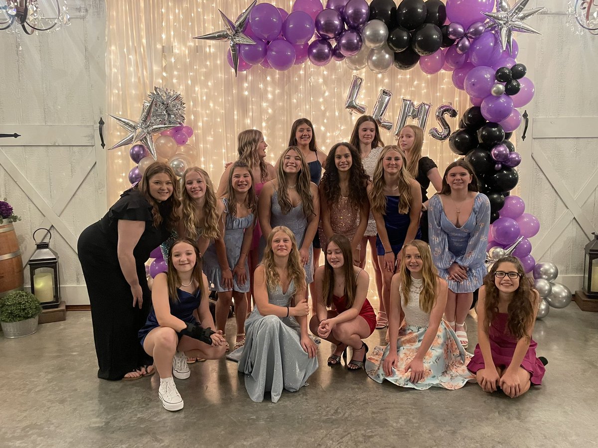 CoachThiel's tweet photo. Such a great night celebrating our amazing @LLMSLynx  Cheerkats! They had an amazing season making memories that will last a life time! @LCheerkats @WillisSchools https://t.co/M9G53v687s
