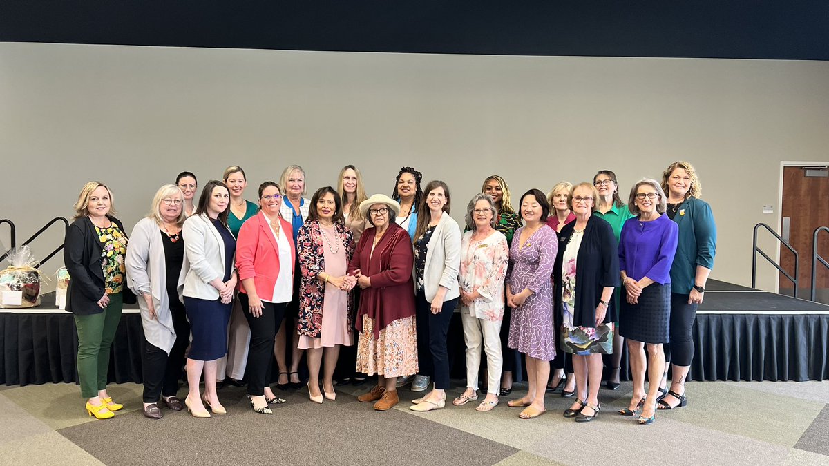 katieinthepark's tweet photo. Thank you to her Honour @LtGovAB Salma Lakhani for sharing her experiences and stories of inspiration, with the Locally Elected Women of the  Edmonton Region.
It was an afternoon filled with warmth, support, laughter, and friendship.
#abmuni #RMA #EMRB https://t.co/6A6dvKbHuk