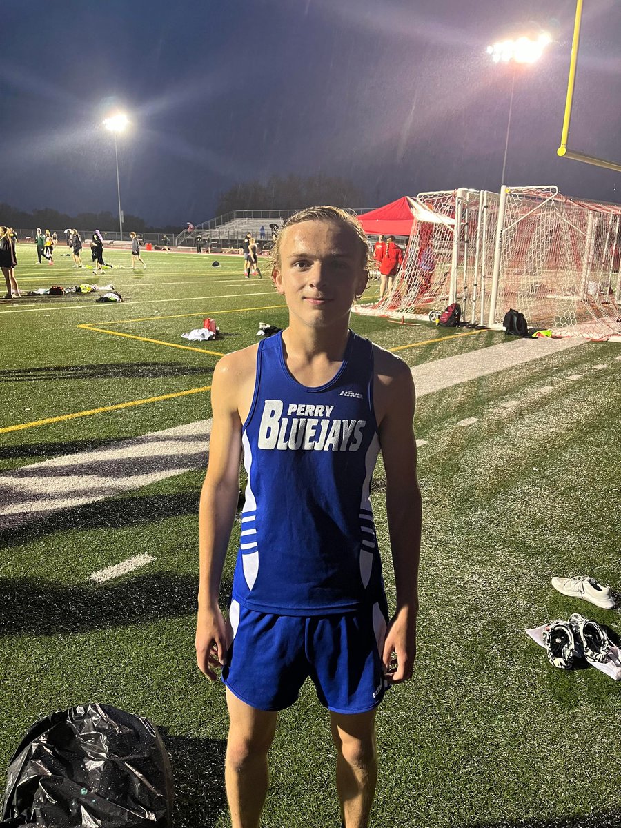 Run_PHS's tweet image. Congrats to Thad for getting a PR tonight on the 1600!