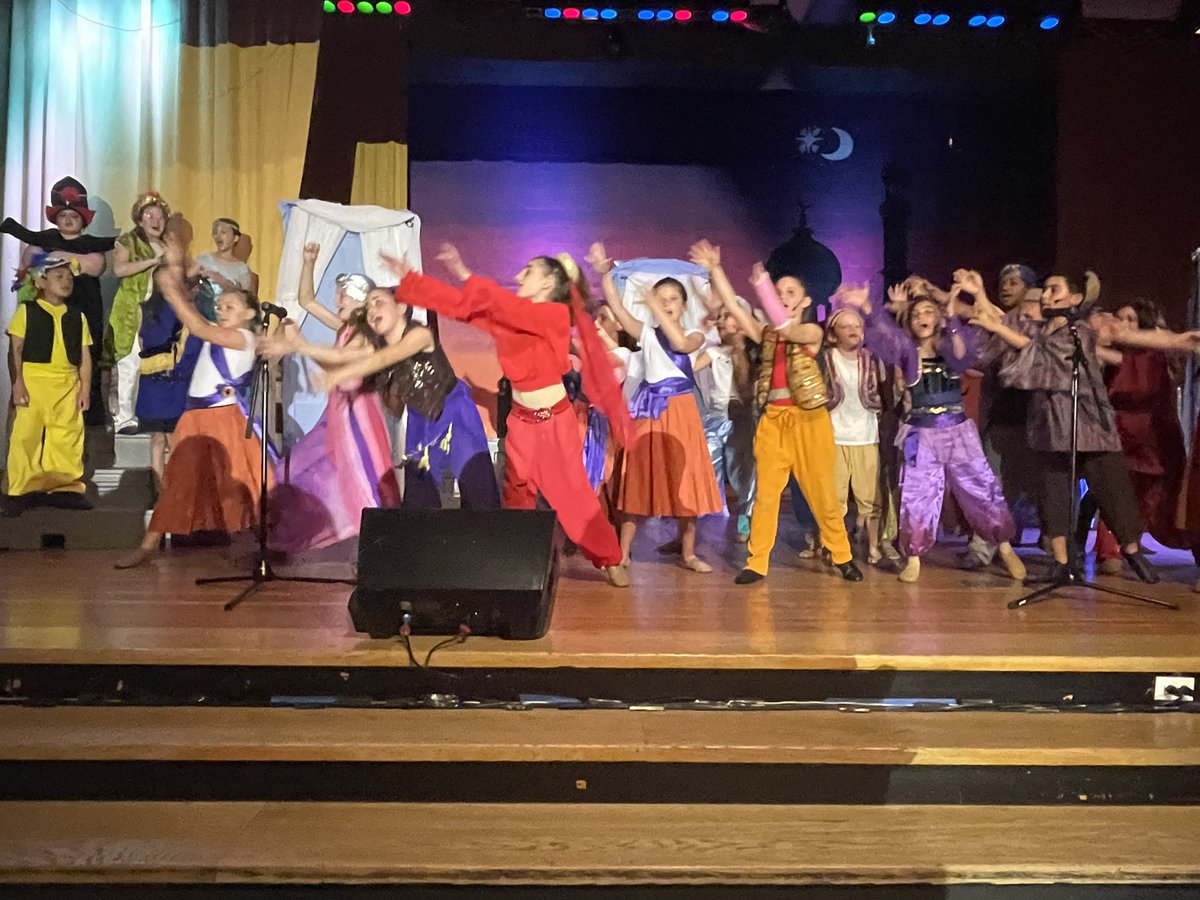BlessingMahopac's tweet image. Aladdin Jr. performed by our very own Fulmar’s Finest! So proud of their performance tonight! #bravo #proudap @FulmarsFinest @FulmarRdMusic @FulmarArt