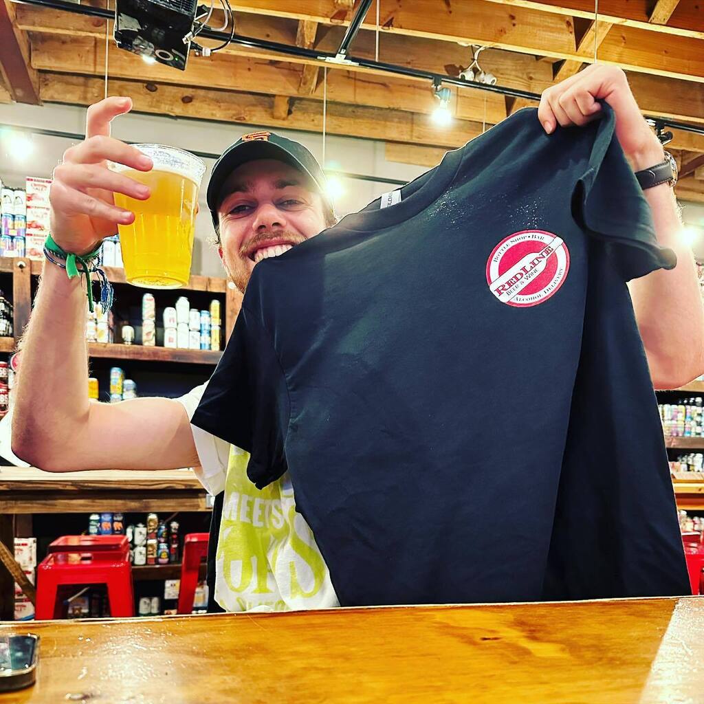 Last drink 🍺 at Red Line for Dylan <a href="/dylan/">Dylan Taylor 🌎</a>.millard one of the OG French 🇫🇷 students  @apresskima @skema_usa @skema_usa  <a href="/ncstate/">NC State University</a> 

Notre frère et meilleur ami Dylan, tu nous manqueras autant que tout le reste de la famille skema ! vous êtes remarquabl… instagr.am/p/CsIEMlTtUaL/