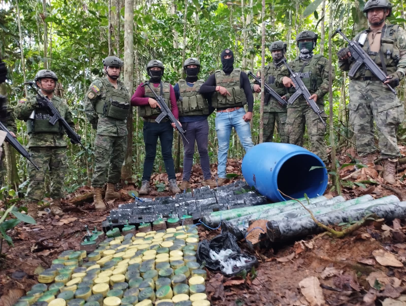 httpspbstwimgcommediaFv5Xxn8WIAAmC4bformatjpgnamelarge