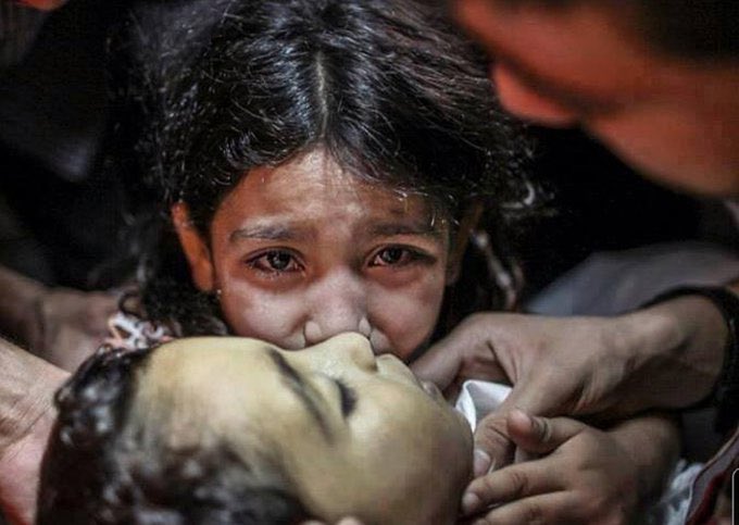 Her eyes tell everything.
.
.

#جمعة_مباركة #غزة__ثأر_الأحرار #Gaza_under_attack