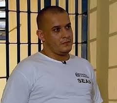 O mandante da Barbarie de Queimadas está FORAGIDO DESDE 2020! 

Bora espalhar a cara dele pra acharem esse vagabundo condenado a 108 anos de prisão! Denuncias anônimas no numero 181 #LinhaDireta