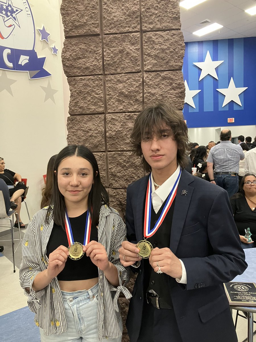 AmericasSomos's tweet photo. Congratulations to our Triple A Awards winners!    
Iker: SOMOS and Kamila: English 2! @Americas_HS @BlazerNationAHS #TeamSISD https://t.co/l41V3uwgJp
