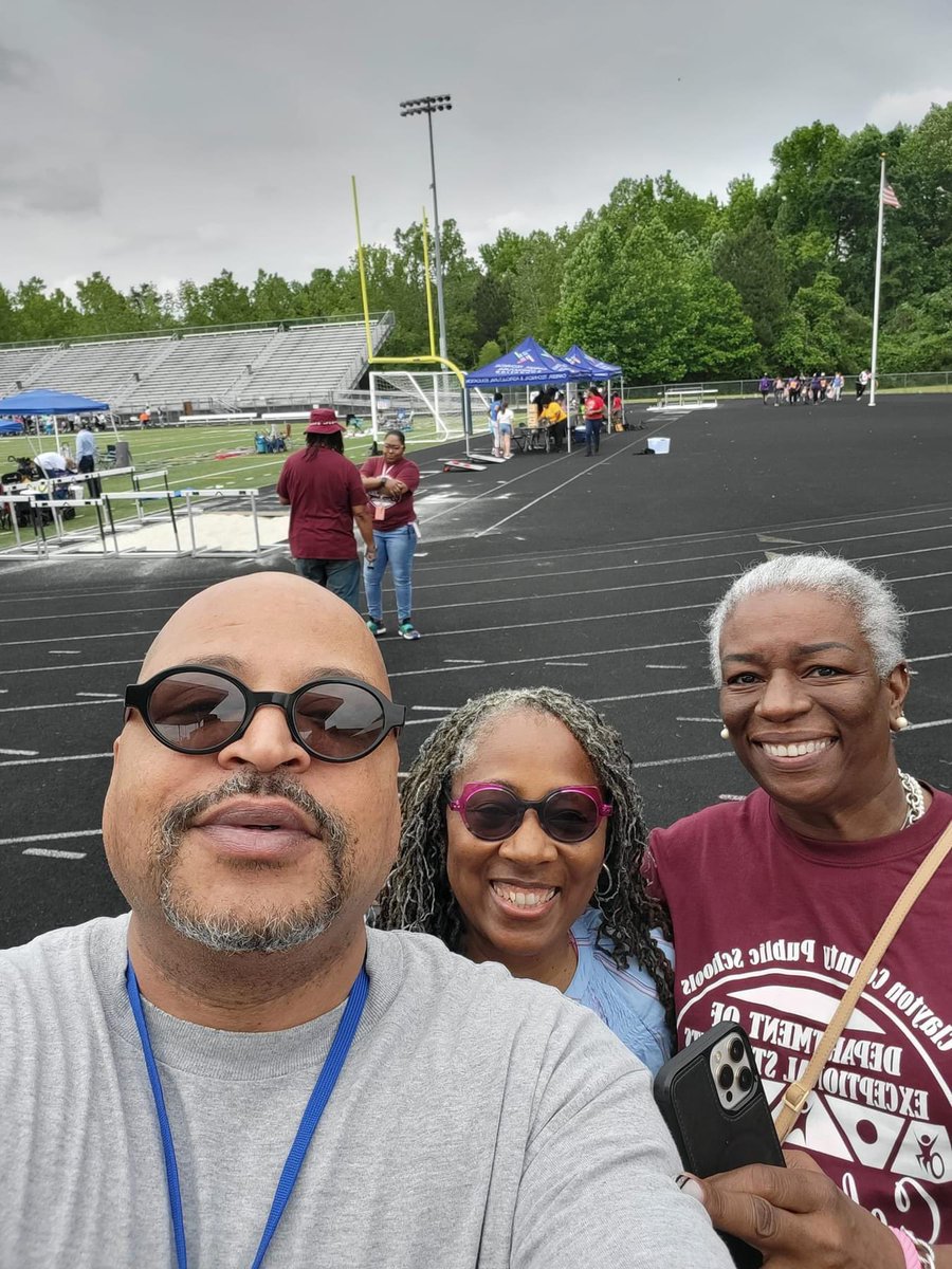 CCPSDES's tweet image. What an amazing day! The students and staff showed up and showed out while we had a great Very Special Arts Festival “At The Circus”! Creating artwork, dancing, making music, painting faces, movement and game stations, a banner parade, and some circus food fun! @CCPSNews