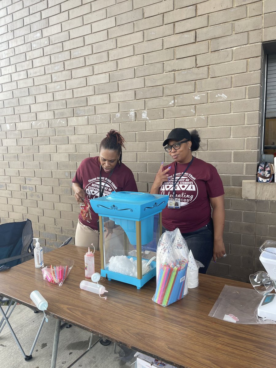 CCPSDES's tweet image. What an amazing day! The students and staff showed up and showed out while we had a great Very Special Arts Festival “At The Circus”! Creating artwork, dancing, making music, painting faces, movement and game stations, a banner parade, and some circus food fun! @CCPSNews