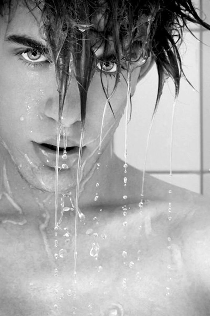 Hot Dudes Good Mood 🇺🇦 on Twitter "RT Malechritude Shower time to