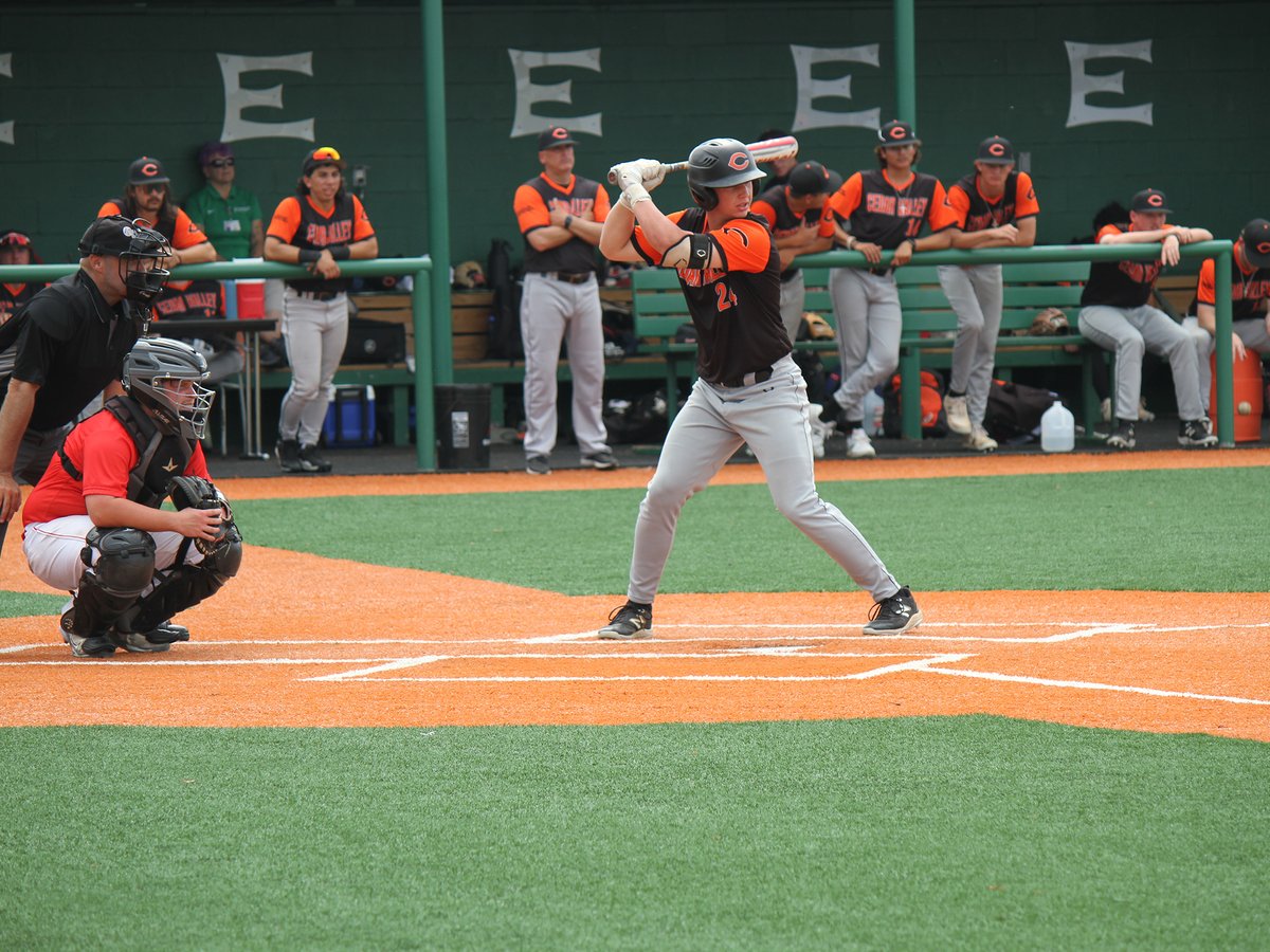Suns Escape Battle with North Arkansas in <a href="/NJCAABaseball/">NJCAA Baseball</a> District Tournament

📰 cvcsuns.com/sports/bsb/202…

#NJCAABaseball | #CedarValleySuns
