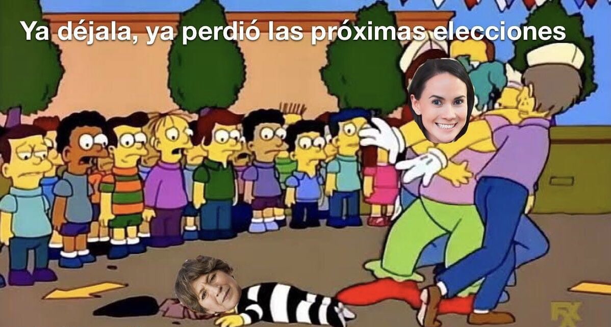 El partido de Delfina ha quitado programas sociales importantes,
 ¿y en serio cree que votaremos por ella? 
¡Parfavarrr! 
Yo voy con <a href="/AlejandraDMV/">Alejandra Del Moral</a> para que regrese el seguro popular al Edomex. 

#ElFinDeDelfina