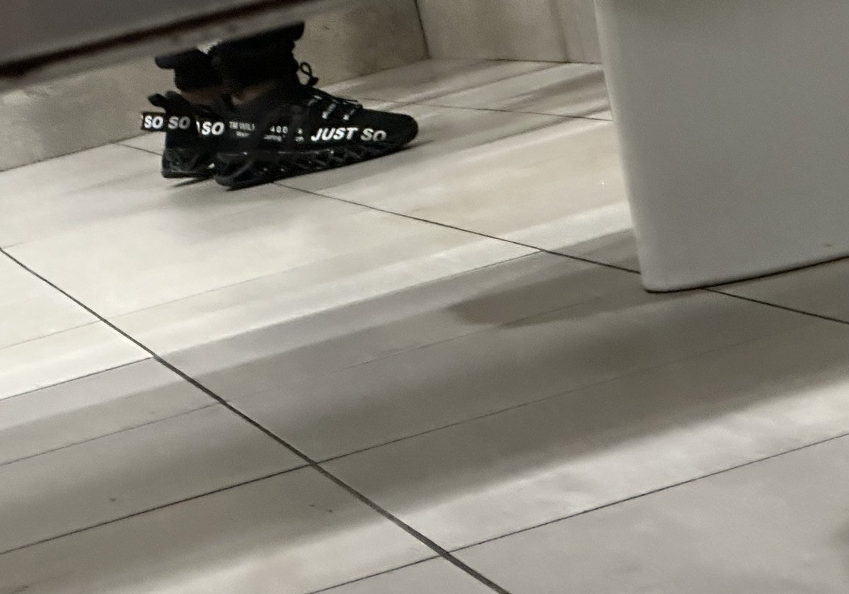 Cameronhs2009's tweet photo. Understall Photo Dump! Lots of sexy sneakers and lots of jerking off on both sides of the stall. Dump #1 #Cruising #bathroomsession https://t.co/obUxKyaf99