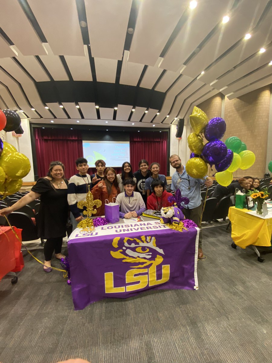 LCHS Orchestra tweet media