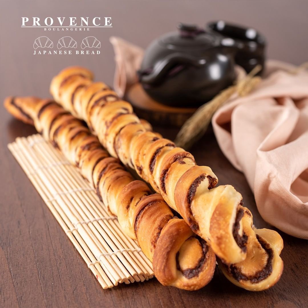 Indulge in a swirl of sweetness with our irresistible cinnamon twist bread. A treat that never gets old, perfect for all ages 😋

Provence Bakery at Neo Soho Mall, LG

#neosohomall #food #Healthybread #SevenGrainBread  #MilkPan #CinnamonTwist #HamCheeseBread #Provencebakery