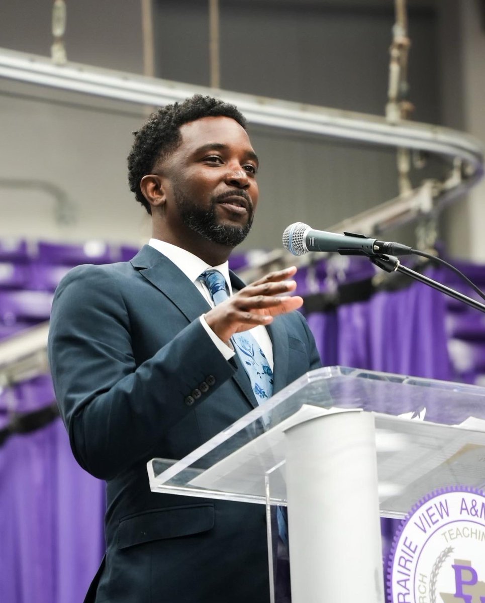 PVAMU's tweet image. Thank you for ALL the participants in the #PVGradSwag contest Congratulations to our winners ; 
1st Place - @alexandria.verde  
2nd Place - @luxurious.mk
3rd - @cheyenneindiia👏🏽💜
#pvamu📣#PV2023