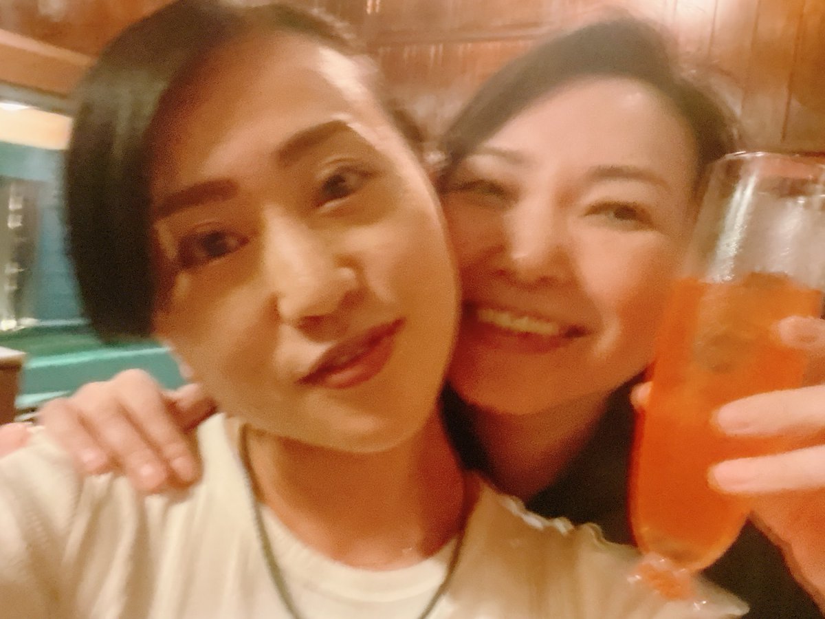 tangokaz's tweet photo. 大好きなメンバーと中目黒飲み🥳
いつか踊れるタコスバーやりたい🎶
タンゴもサルサも踊れたら最高に楽しい🥳
もちろん良い音と床で😉
ワンちゃんも子供ちゃんもお年寄りさんもWelcomeな、皆がハッピーになれる場所🎶

#BajaTacos  
#お酒好きな人と繋がりたい #音楽好きな人と繋がりたい #タコスラブ https://t.co/TPl9UD38Gh