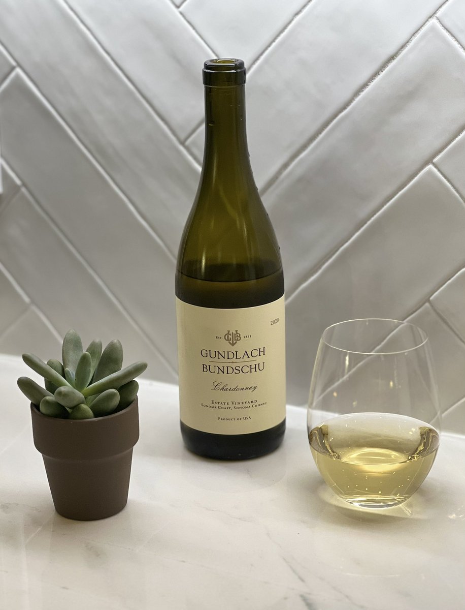 KateHartJohns's tweet photo. Deliciousness! Thank you @gunbunwine for this fabulous Chardonnay. Perfect pairing with #InaGarten’s Herbed Pork Loin. https://t.co/XruUw87Oqv