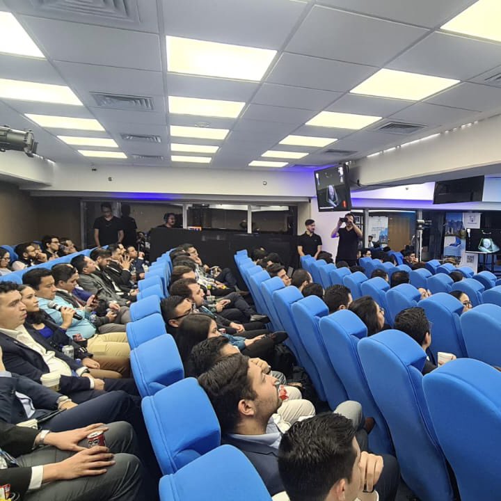 smumexico's tweet photo. ¡Gran audiencia durante nuestra Sesión Académica de mayo! 🙌🏻

Agradecemos al increíble panel que participó hoy y a todos ustedes por acompañarnos presencialmente o de manera virtual. 

🗓️ ¡Los esperamos mañana en el Concurso de Debates! 🤼‍♀️

#TodosSomosSMU #SMU #SMU2023 #SMU23 https://t.co/JDvt2A5uDd
