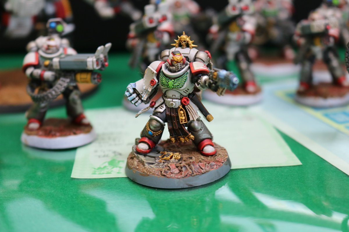 6OYdksHXMuMz1D8's tweet photo. カーマインスペクター戦団
打撃部隊アガストゥス完成
#WarhammerCommunity #warhammer40k
#spacemarines #whitescars #successorchapter https://t.co/sz2BrJkX6v