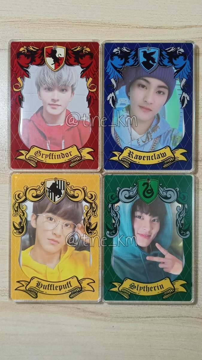 tine_km's tweet photo. ʕっ•ᴥ•ʔっ #tine_kmbuys 🛒
💌 from @hwasseo | #fromrubby
super late feedback >< these Hogwarts themed photocard holders from @.bibimcat_id arrived na po 😍🥰 as a potterhead, been wanting to have these huhuhu and they're super pretty! ❤️💙💛💚 thank you so much po 🥰 https://t.co/7QlgpdY9uZ