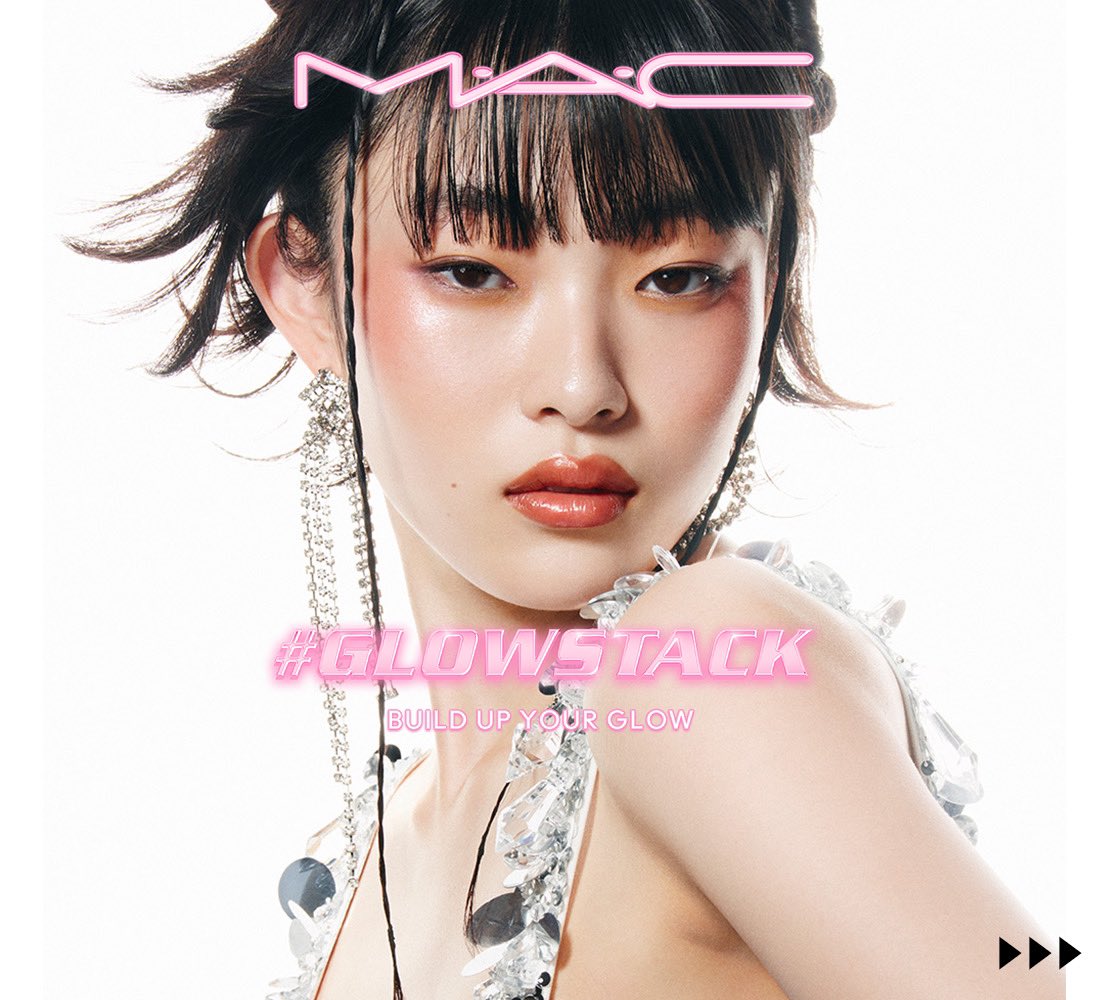 maccosmetics_JP's tweet photo. 重ねるほど、艶めく
トレンドのツヤ肌ルック #GLOWSTACK
M・A・Cのベストセラー製品で、どんな角度からもうるおいに満ちたツヤ感のある仕上がりを楽しんで✨
全国M・A・Cカウンター(限定店舗)&公式オンラインで、対象製品を含む税込9,900円以上のご購入でプレゼント🎁
https://t.co/xwSsH2dWiI https://t.co/R4e6JSurk1