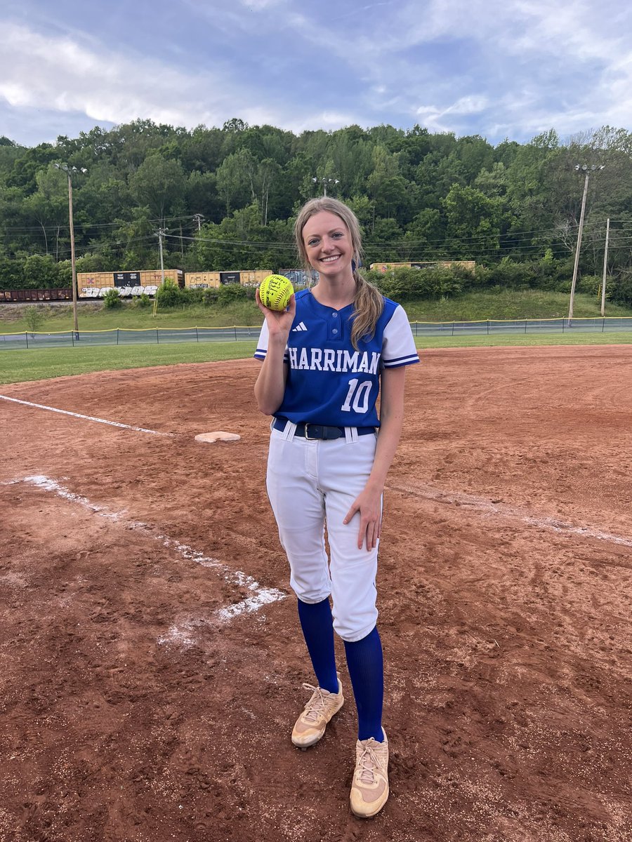AddisonOliver33's tweet image. hit 4 home runs in the district tournament! also received regular season co-mvp &amp;amp; made the all district tournament team! blessed is an understatement! God gets all the glory! I’m so proud of this team &amp;amp; all the adversities we’ve had to overcome! we’re not done yet!!💙
@5StarPreps