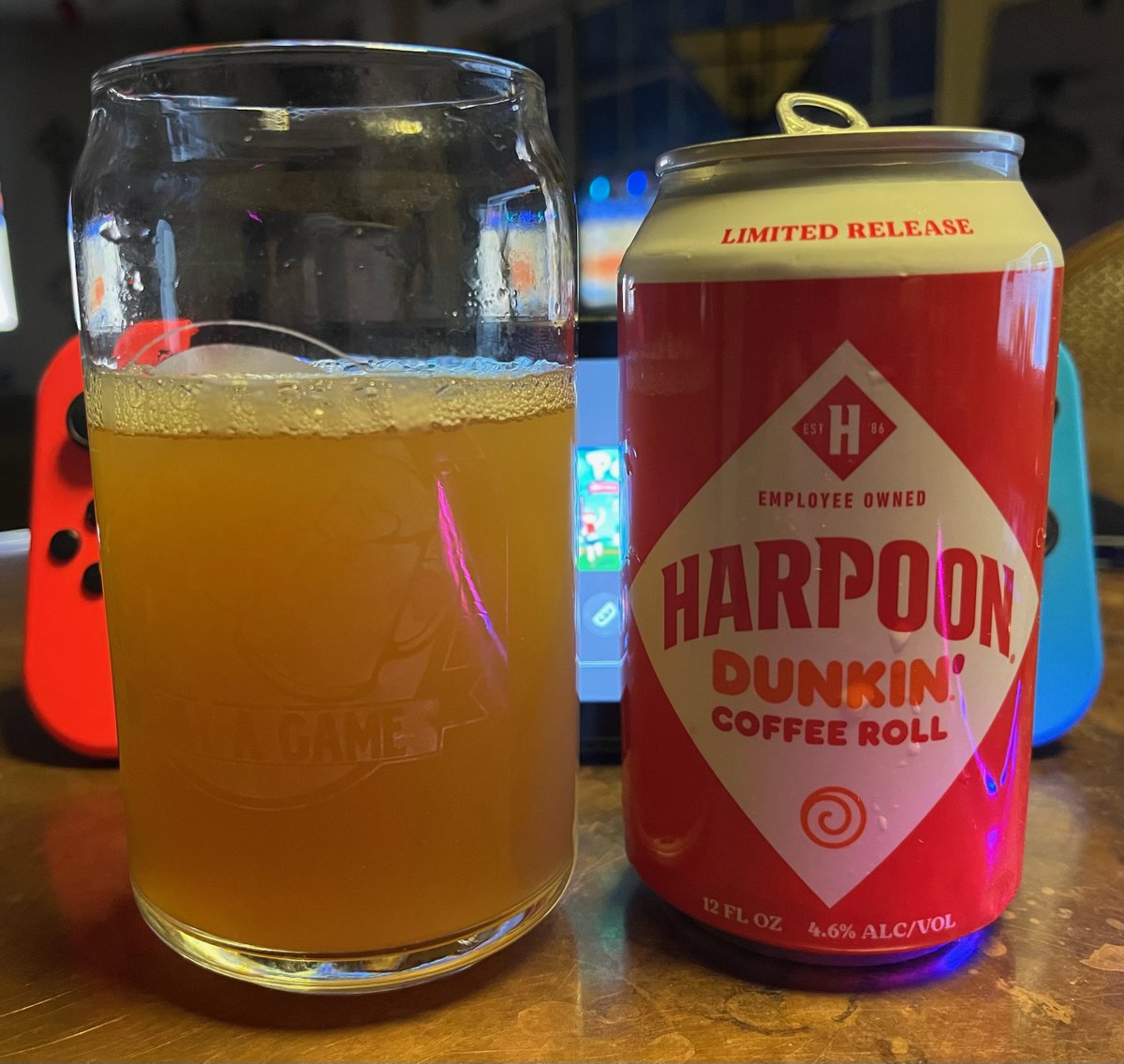AlexPerez83's tweet photo. Harpoon's Dunkin' Coffee Roll...I'm hoping this crisp, great tasting beer (4.6% ABV) has the OOMPH necessary to keep me up all night playing Tears of the Kingdom on release date...I think it will #NoIPAMay 
@ABeerAndAGame @TheWolfmanQ07 #DrinkItMay2023 @harpoonbrewery Hell yea!! https://t.co/BA5PBmANbP