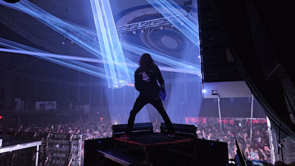 GXCX_Ghostyy's tweet photo. SICK FUCKING SHOW @SullivanKing
#LetsGetReckless #RecklessAF https://t.co/VOx4KVF8tS
