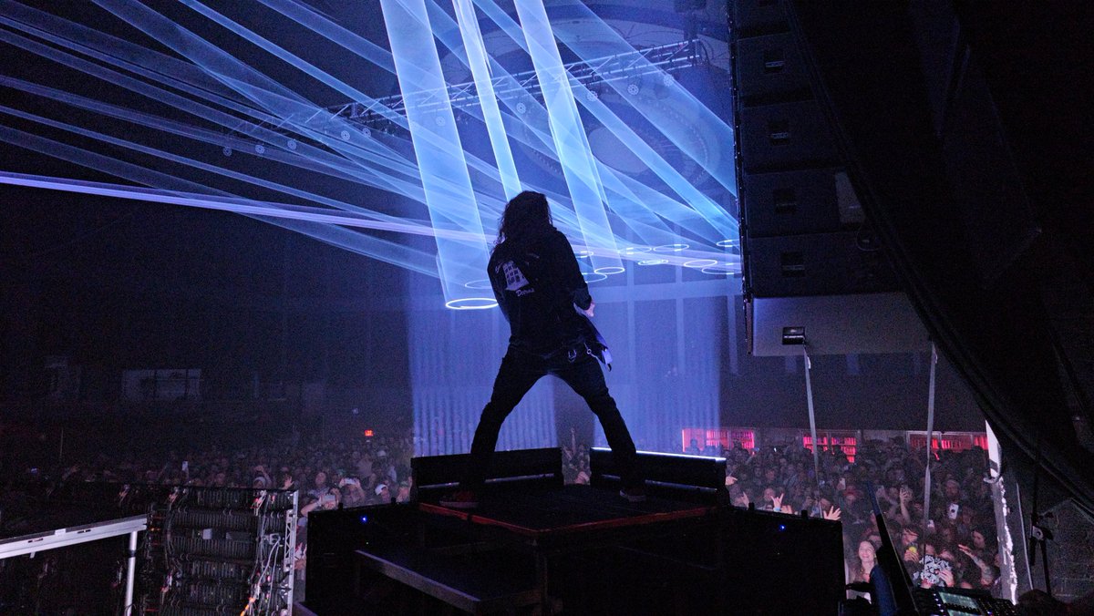 GXCX_Ghostyy's tweet photo. SICK FUCKING SHOW @SullivanKing
#LetsGetReckless #RecklessAF https://t.co/VOx4KVF8tS