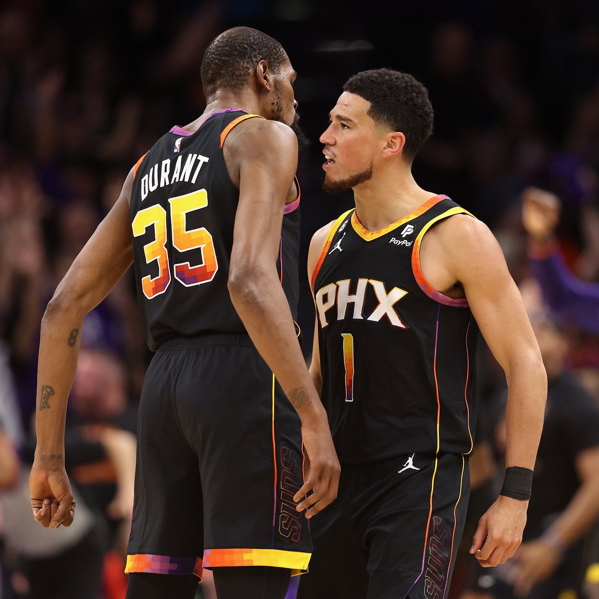 Claramente, el proyecto de Phoenix sufrirá cambios importantes en esta offseason.

Sin embargo, no deberían pensar que por esta eliminación no cuentan con el núcleo para competir por un campeonato.

Sí que será OBLIGATORIO que se muevan bien para armar un elenco acorde a eso.