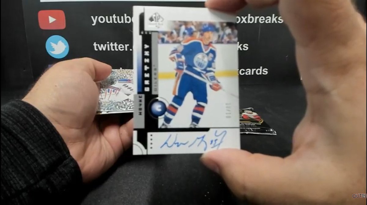 I was SHAKING and SCREAMING when <a href="/OutoftheBoxBrks/">OutoftheBox Breaks</a> pulled this INSANE 2021-22 SP Authentic Wayne Gretzky retro auto /10.

Thank you OOTBB!! 🙏