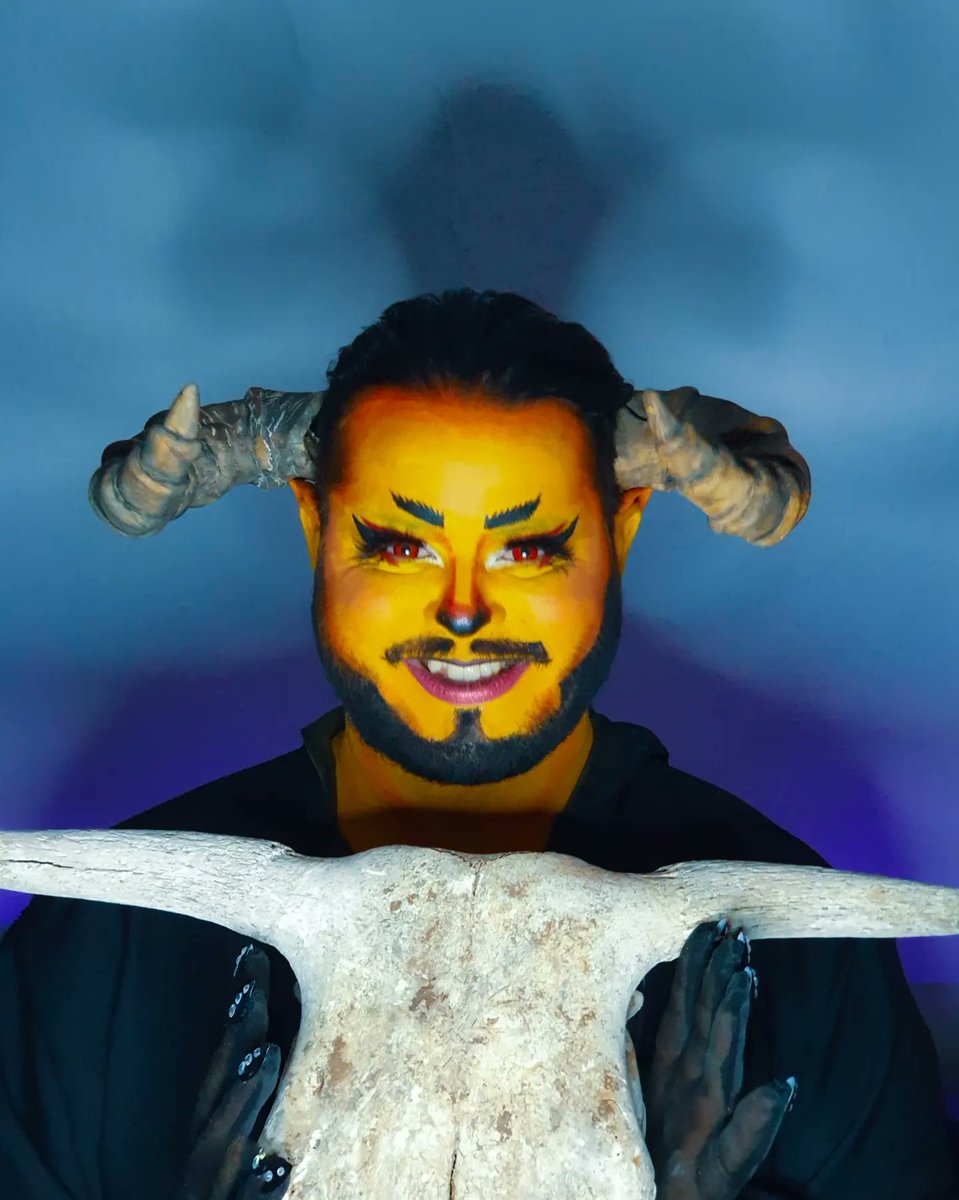 UnholyPhillip's tweet photo. #makeup #dragqueen #gayboy #drag #vídeosdemaquillaje #gay #maquillaje #pagan #maquillajeartístico #queer #maquillajegótico #maqueup #dragking https://t.co/f80Y3poS4y