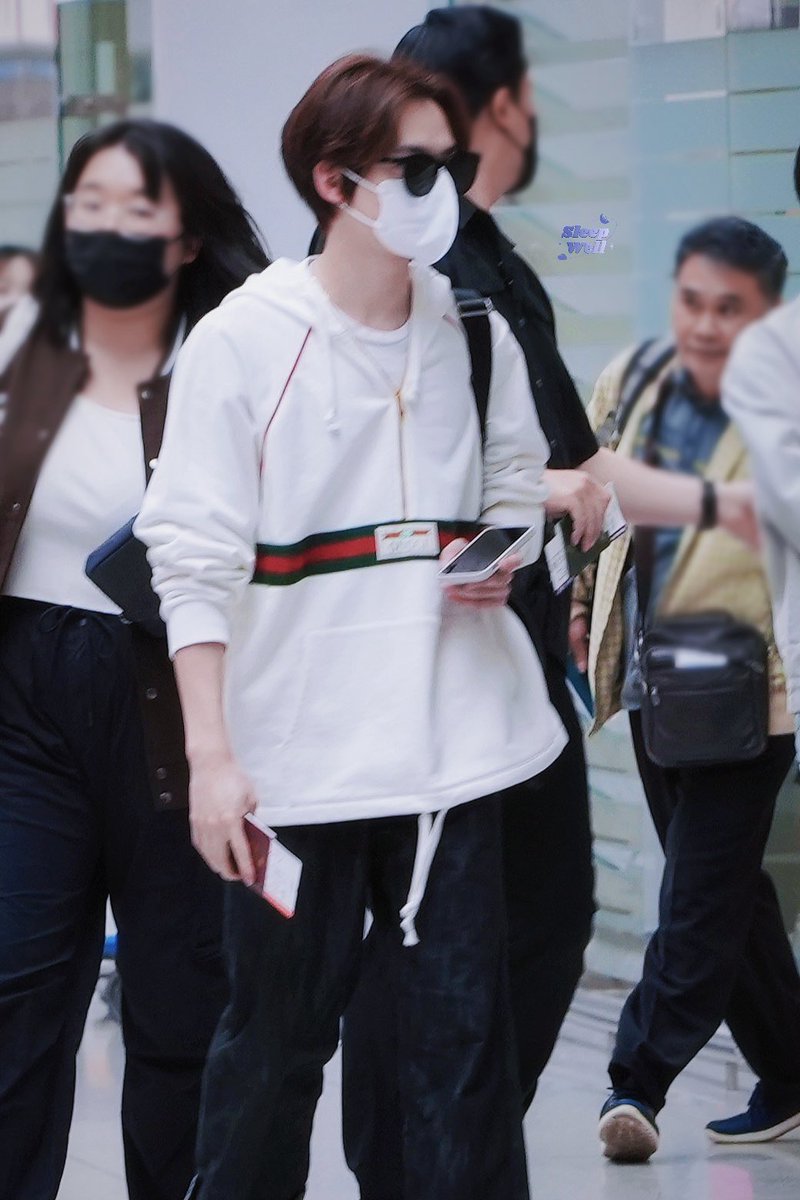 SleepWellyep30's tweet photo. 230512 ICN

lele！

#엔시티드림 #nctdream #CHENLE #천러 #钟辰乐 https://t.co/CWoFN95RMZ