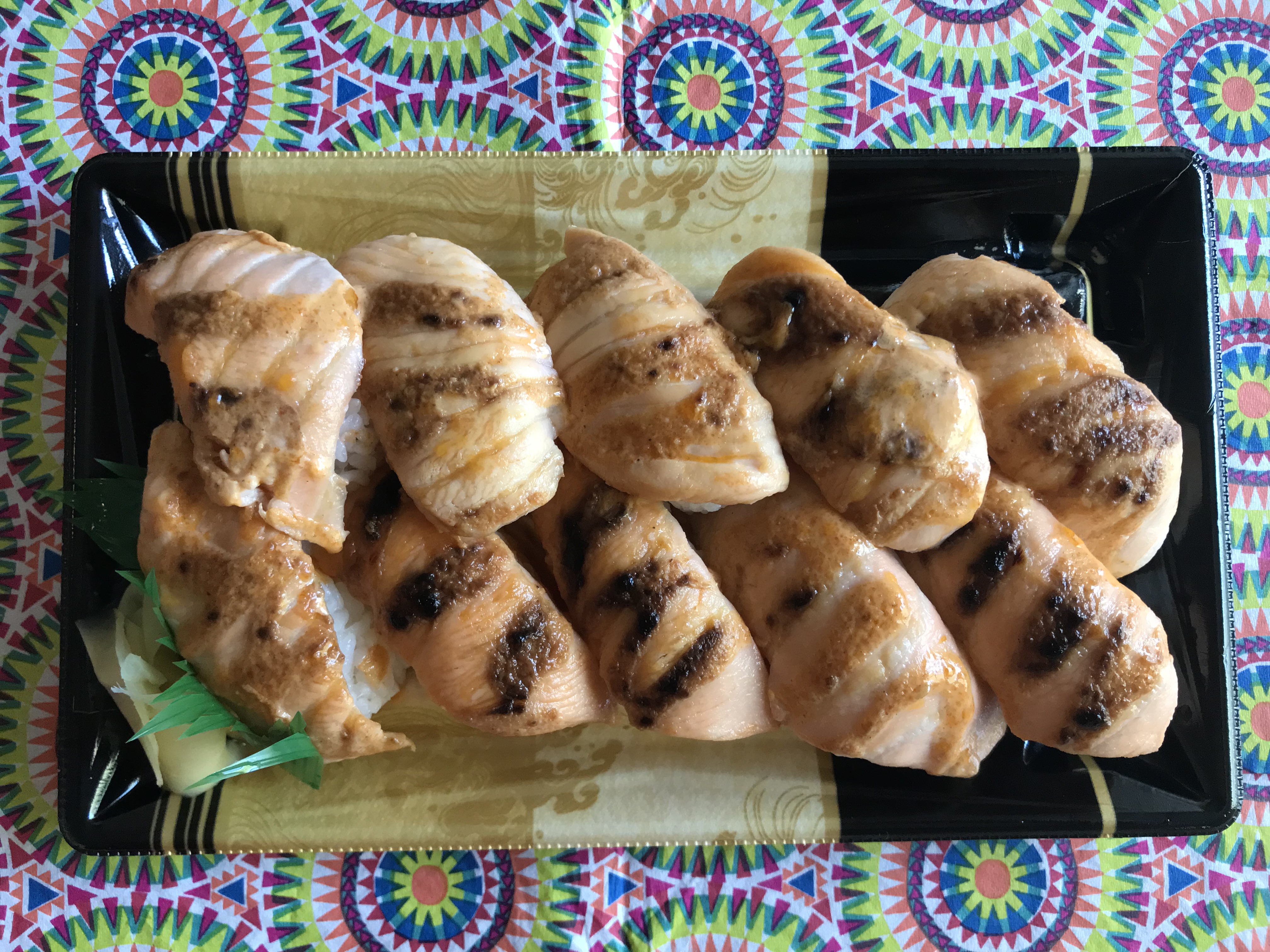 Grilled Salmon Nigiri Sushi 烤三文魚握壽司