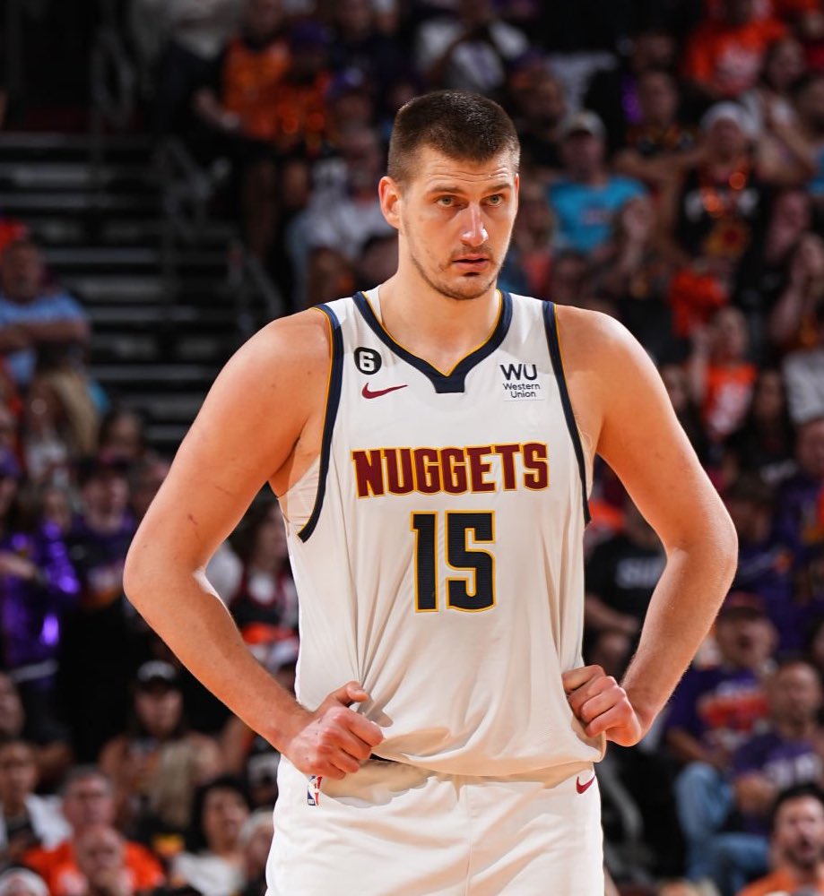 TheDunkCentral's tweet image. Nikola Jokic’s last 10 games in the playoffs: 

32 PTS - 10 REB - 12 AST
29 PTS - 13 REB - 12 AST
53 PTS - 4 REB - 11 AST
30 PTS - 17 REB - 17 AST
39 PTS - 16 REB - 5 AST 
24 PTS - 19 REB - 5 AST
28 PTS - 17 REB - 12 AST
43 PTS - 11 REB - 6 AST
20 PTS - 11 REB - 12 AST
27 PTS - 9