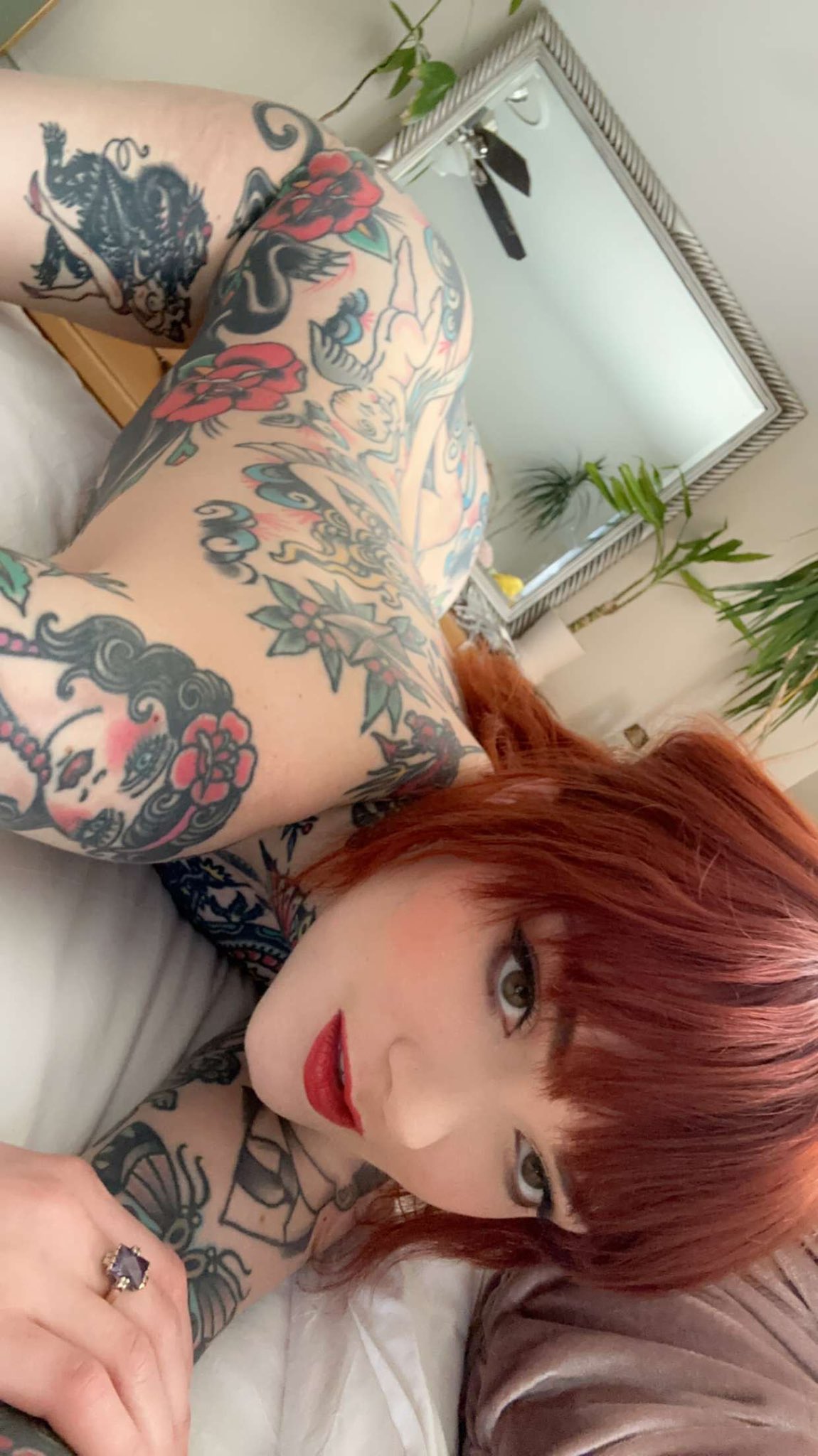 Late night hangs 🌙 or early morning cuddles? ☁️ https://t.co/NfOwYntvH7