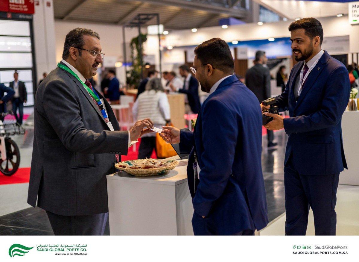 SaudiGlobalPort's tweet image. ملخص مشاركتنا في اليوم الثالث من معرض النقل والخدمات اللوجستية @transport_messe في جناح #الشركة_السعودية_العالمية_للموانئ و @kaapdammam و @sarsaudirailway للمساهمة في تثبيت مكانة المملكة كمركز لوجستي عالمي #transportlogistic