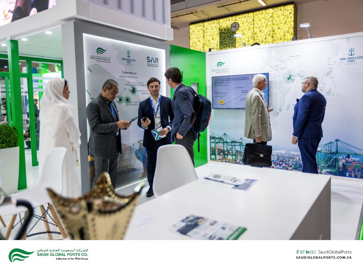 SaudiGlobalPort's tweet image. ملخص مشاركتنا في اليوم الثالث من معرض النقل والخدمات اللوجستية @transport_messe في جناح #الشركة_السعودية_العالمية_للموانئ و @kaapdammam و @sarsaudirailway للمساهمة في تثبيت مكانة المملكة كمركز لوجستي عالمي #transportlogistic