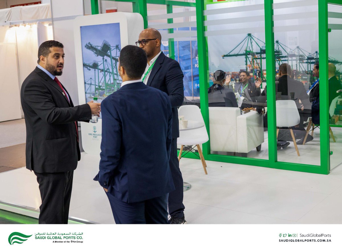 SaudiGlobalPort's tweet image. ملخص مشاركتنا في اليوم الثالث من معرض النقل والخدمات اللوجستية @transport_messe في جناح #الشركة_السعودية_العالمية_للموانئ و @kaapdammam و @sarsaudirailway للمساهمة في تثبيت مكانة المملكة كمركز لوجستي عالمي #transportlogistic