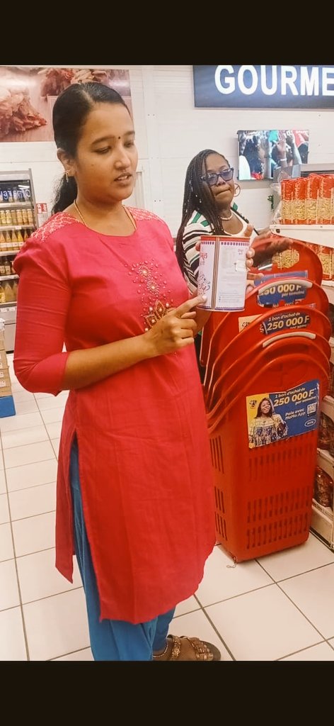 ஆப்பிரிக்காவில் மளிகை பொருட்கள் இவ்ளோ விலையா 😳😳😳

#Africa #vlogging #vlog #Pakistan
#MarketNews #products
#TamilNadu #tamilponnu
#internationalnurseday
#NationalTechnologyDay
#Karnataka #Chennai #Bengaluru
#YouTuber #shorts #viralvideo

video link⬇️
youtube.com/shorts/GZ90vWf…