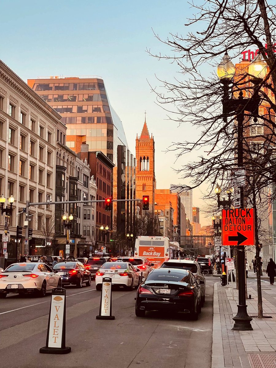 AirJordanTheme's tweet image. Boston in the evening is always mesmerizing