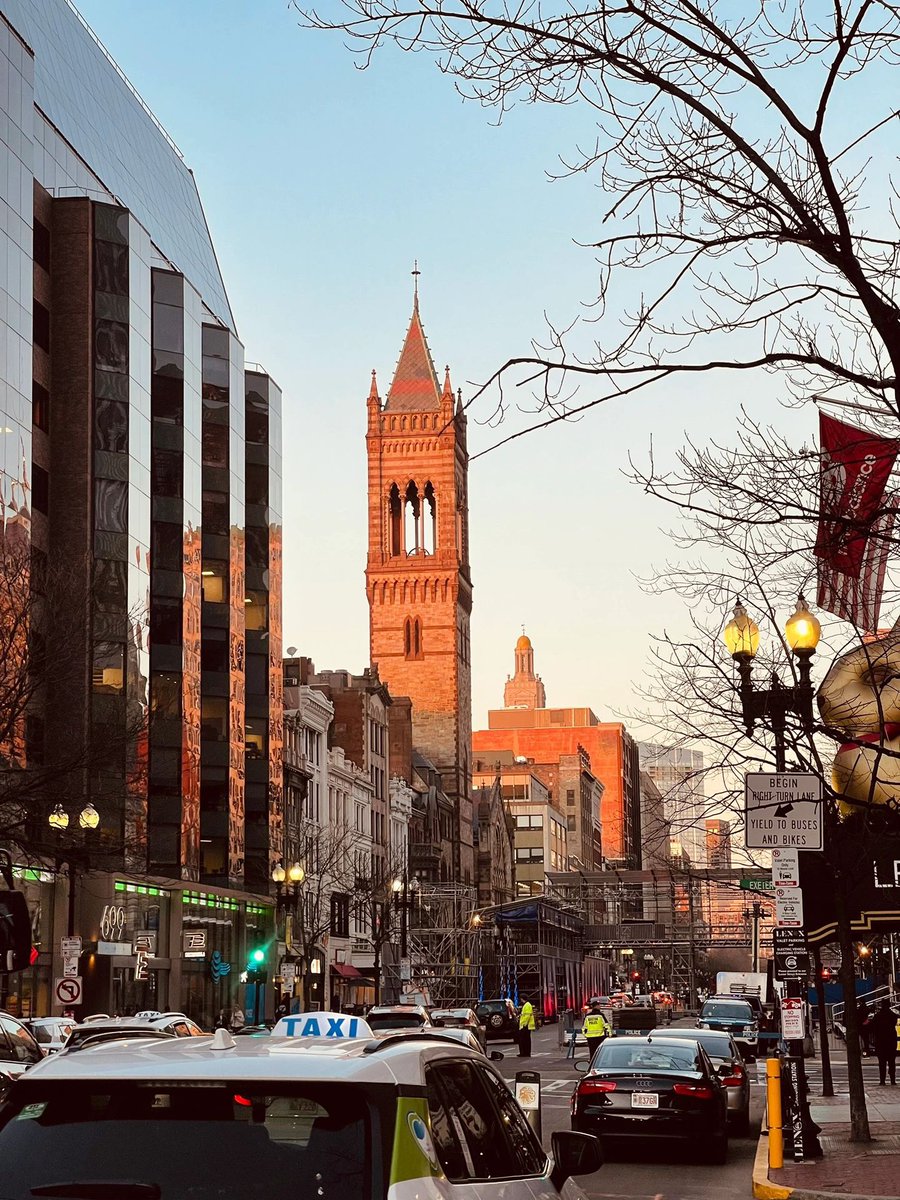 AirJordanTheme's tweet image. Boston in the evening is always mesmerizing