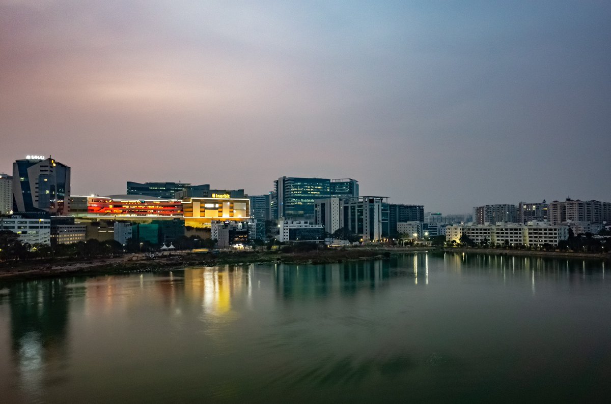 IRA M3 in Kollur,one of the impending under-development housing societies in Hyderabad.The society will provide basic facilities and amenities to meet..... read more at eldrok.com/news-architect…
.
.
#Technology #architecturetrends #trending #trends2023 #residentialarchitecture