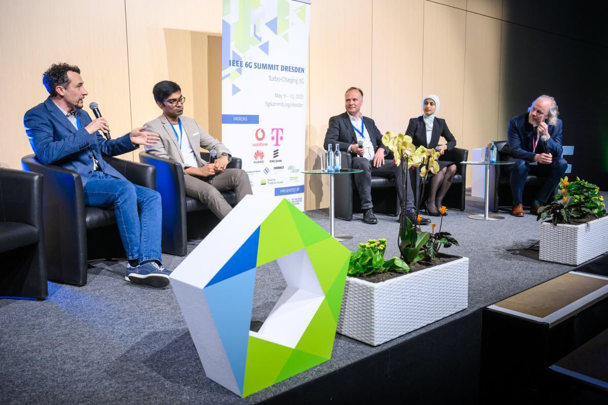 Panel discussion at the IEEE 6G Summit in Dresden, including Christian Raffelsberger from our team. (©️ Photo by <a href="/5g_lab/">5G Lab Germany</a>)