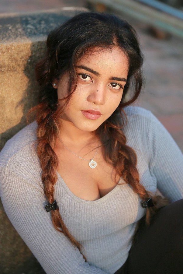 Fv5uDx3WAAA6_RB?format=jpg&name=900x900