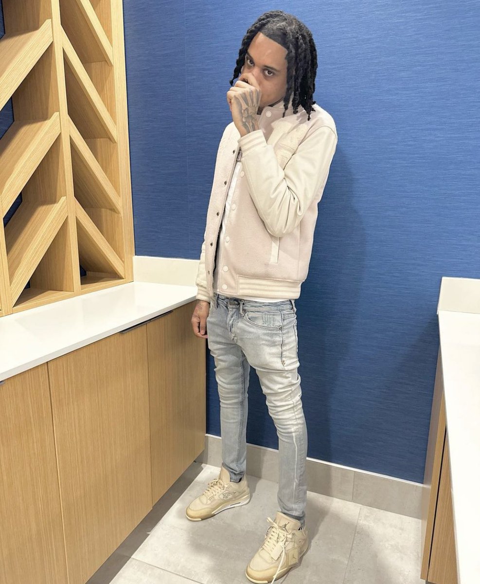Mfs Be Snakes 🐍 I’m By My Lonely