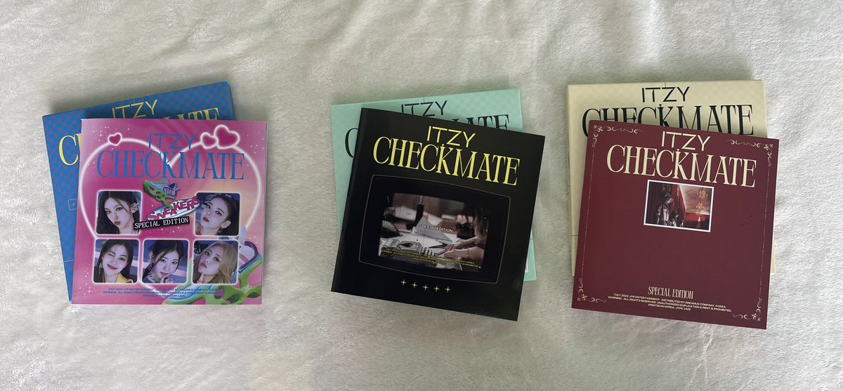 sinxsiny's tweet photo. บั้มเปล่าพร้อมส่งค่ะ🌲
บั้มละ : 50บาท

(ITZY CHECKMATE MINI ALBUM SPECIAL EDITION (3Ver. ))

ส่งฟรีทุกบั้มค่าสนใจสอบถามเพิ่มเติม DM ได้เลย
#ตลาดนัดitzy #ตลาดนัดอิทจี #ตลาดนัดmidzy #ตลาดนัดมิดจี https://t.co/aEbx4qMQw6