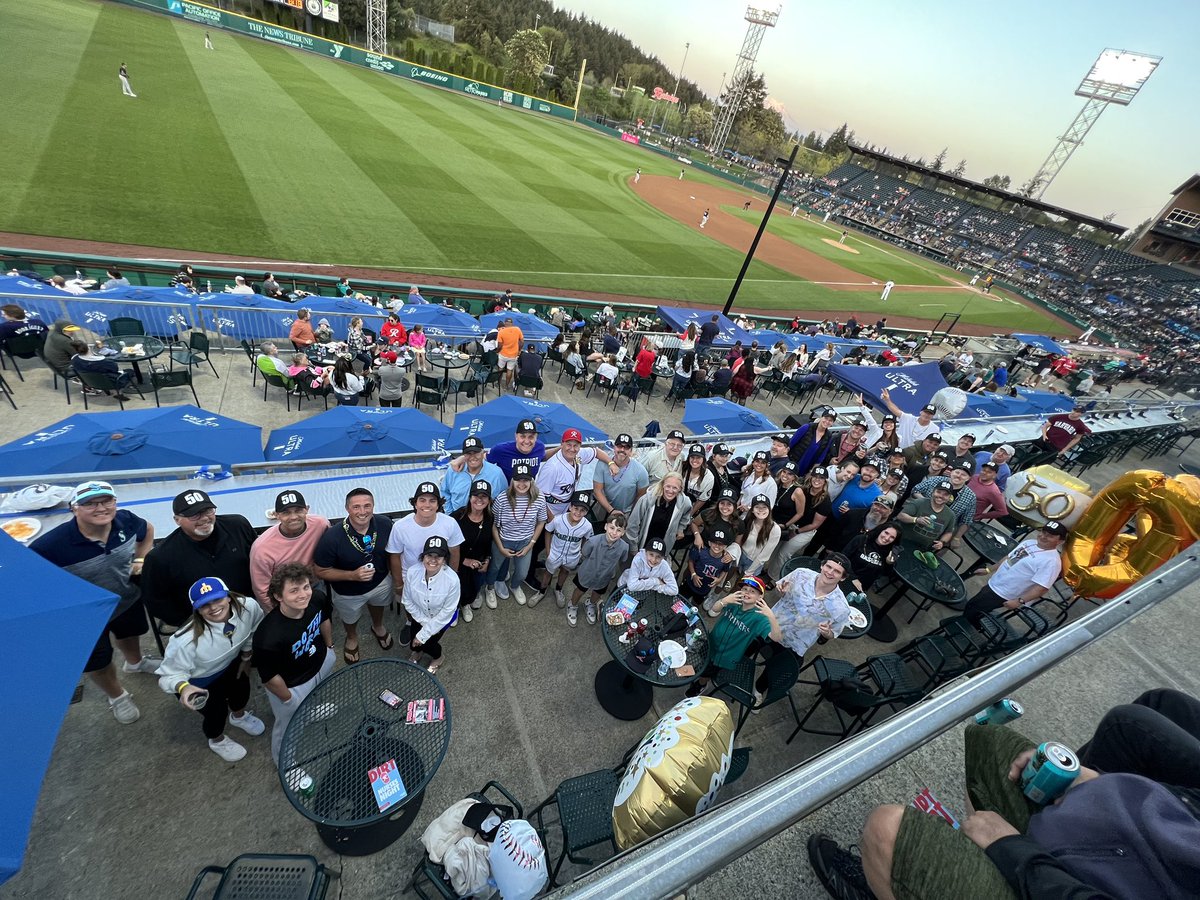 Chris egan king 5 tv on twitter fun night with family and friends at