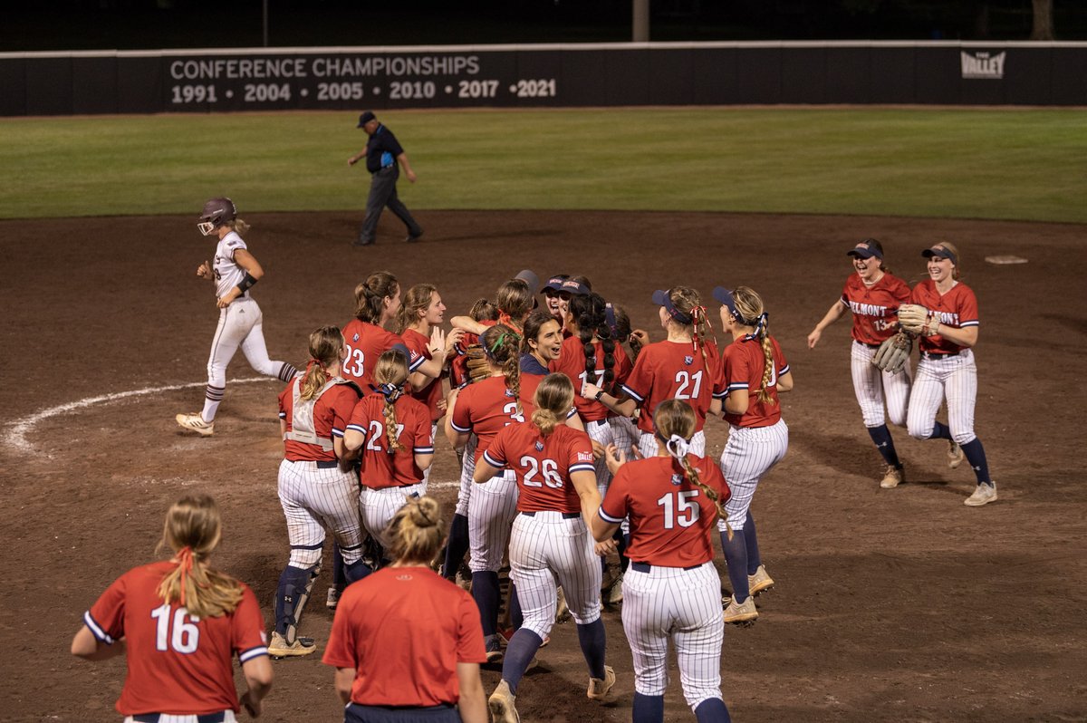 𝗥𝗘𝗖𝗔𝗣

Belmont tops No. 2 Missouri State 2-1 in a 15 inning contest, to become the longest game MVC Championship history!

The Bruins will face the winner of game eight in the semifinals tomorrow at 5 p.m. CT!

📰 bit.ly/42LqtVR

#ItsBruinTime